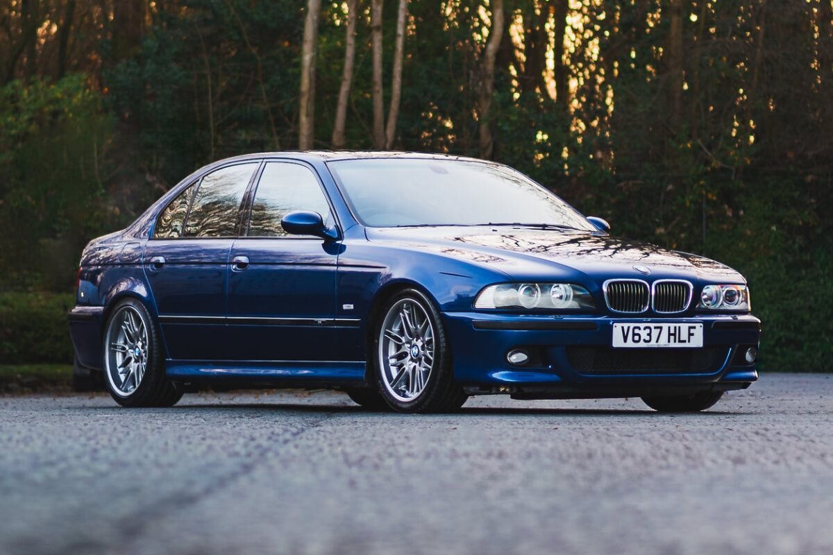 BMW E39 M5 V8 in Avus Blue Metallic with manual gearbox from Redline Competitions